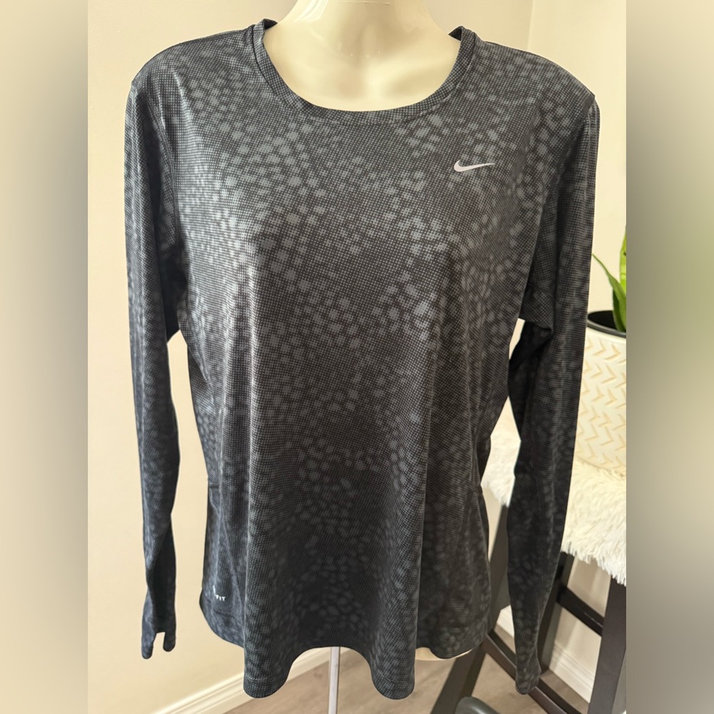 Nike Black Long Sleeve Fitted Tee